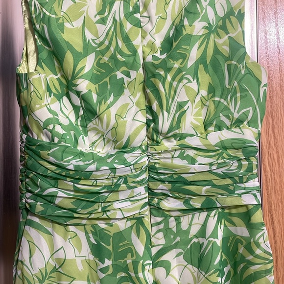 Hayley Matthews size 12 lined sleeveless dress ruched mid section lime green - Picture 12 of 12